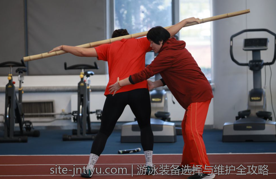 羽毛球比赛中如何保持体力与耐力